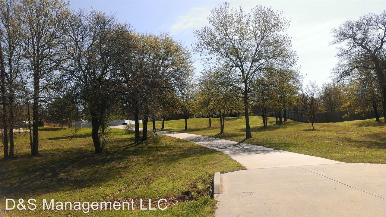 13400 Hedy Avenue - Photo 3 of 15