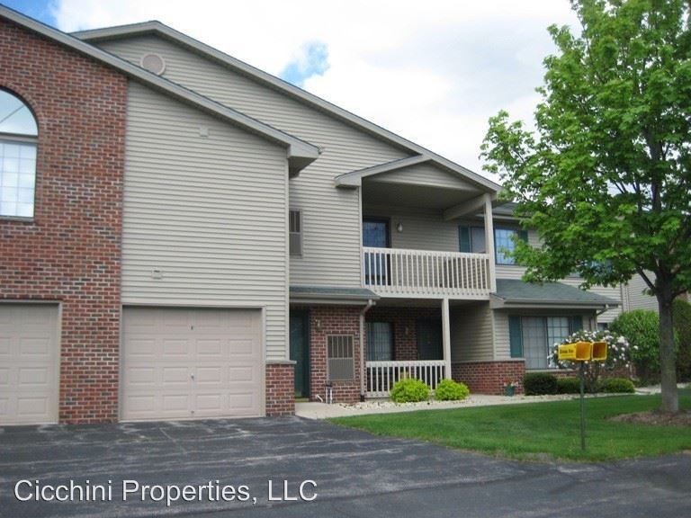 1265 30th Court #C - Photo 3 of 9