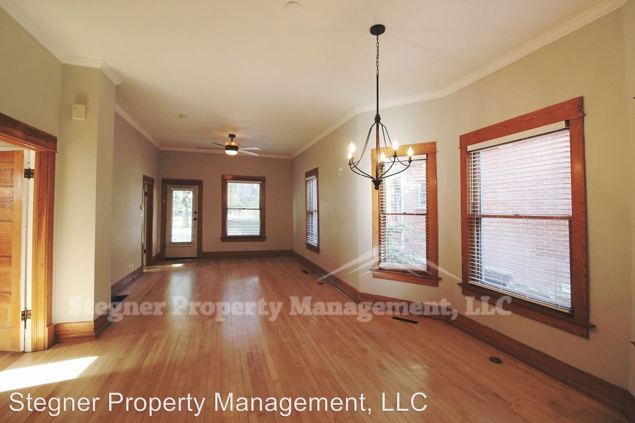 1017 W. Mountain Ave. - Photo 3 of 20