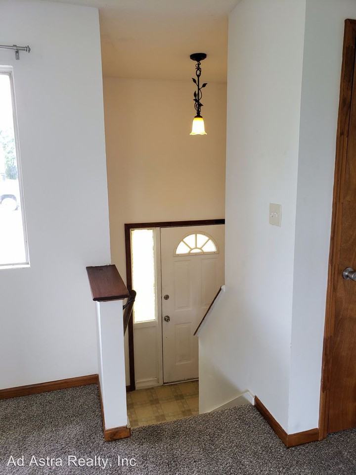 3228 N 84th Terrace - Photo 3 of 19