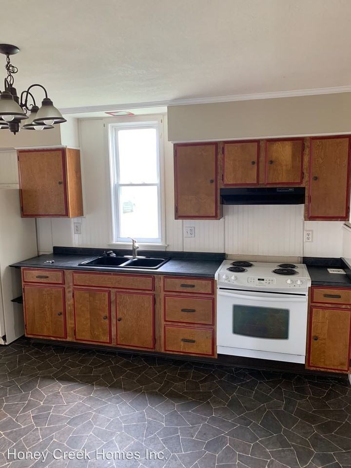 325 Water St. - Photo 3 of 6