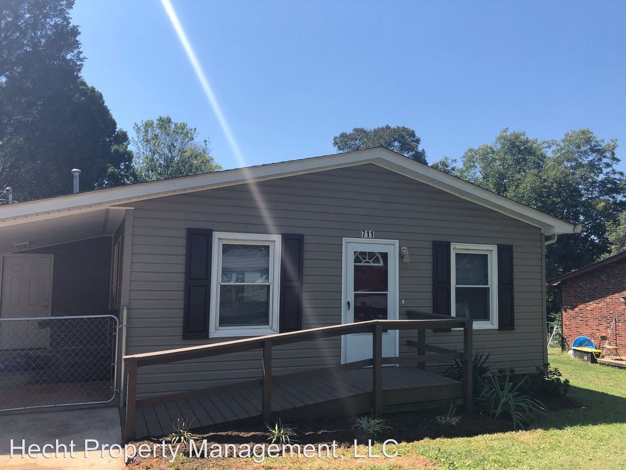 711 E. 11th Street - Photo 2 of 21