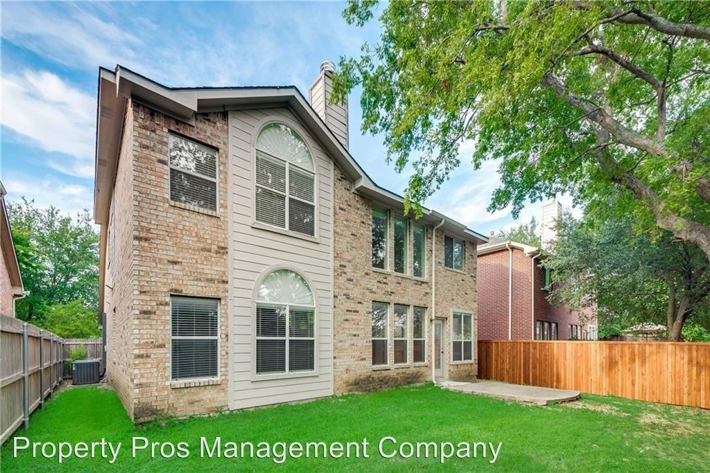 2509 Cross Haven Dr - Photo 2 of 20