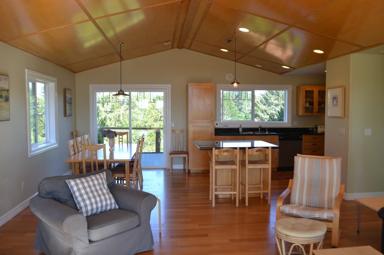 465 Beach Pine Rd - Photo 3 of 19
