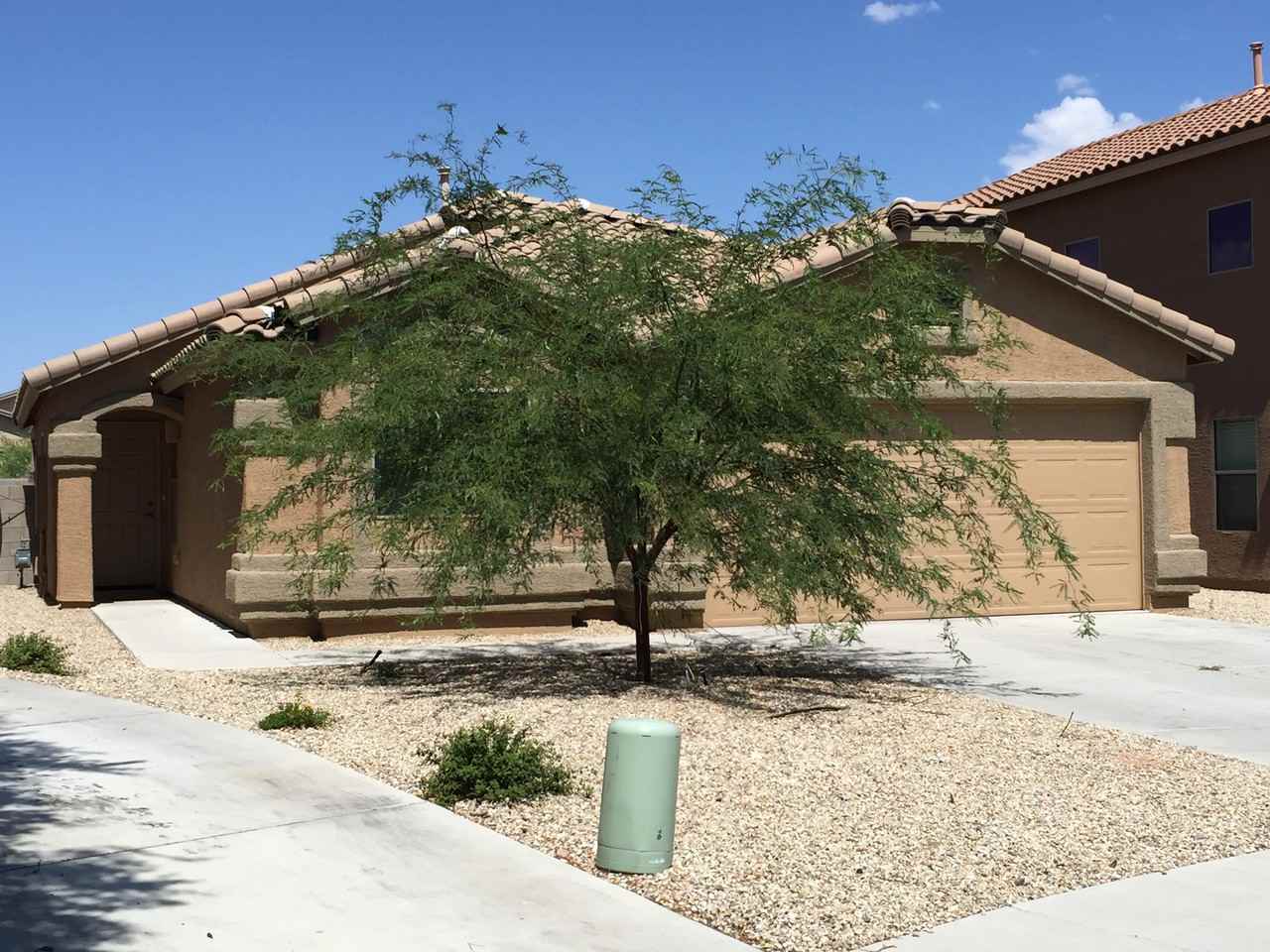 8478 S Hunnic Dr - Photo 2 of 29