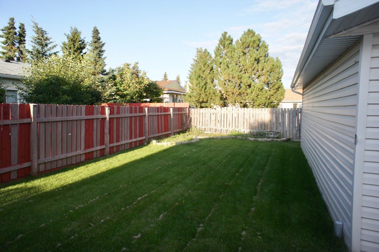 17211 102 St - Photo 2 of 25