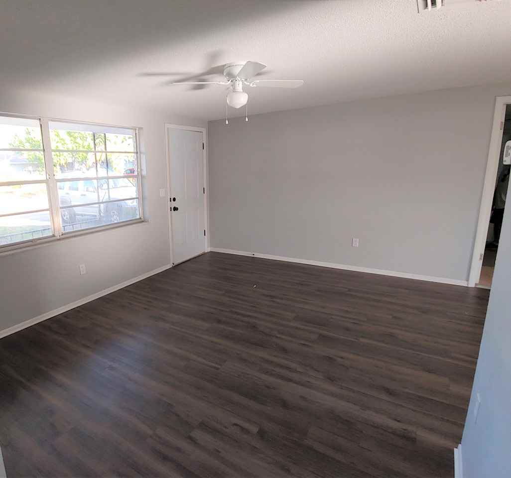 8650 Robilina Rd - Photo 3 of 13