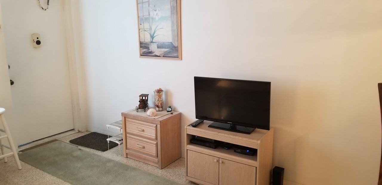 504 67th Ave #12 - Photo 6 of 14