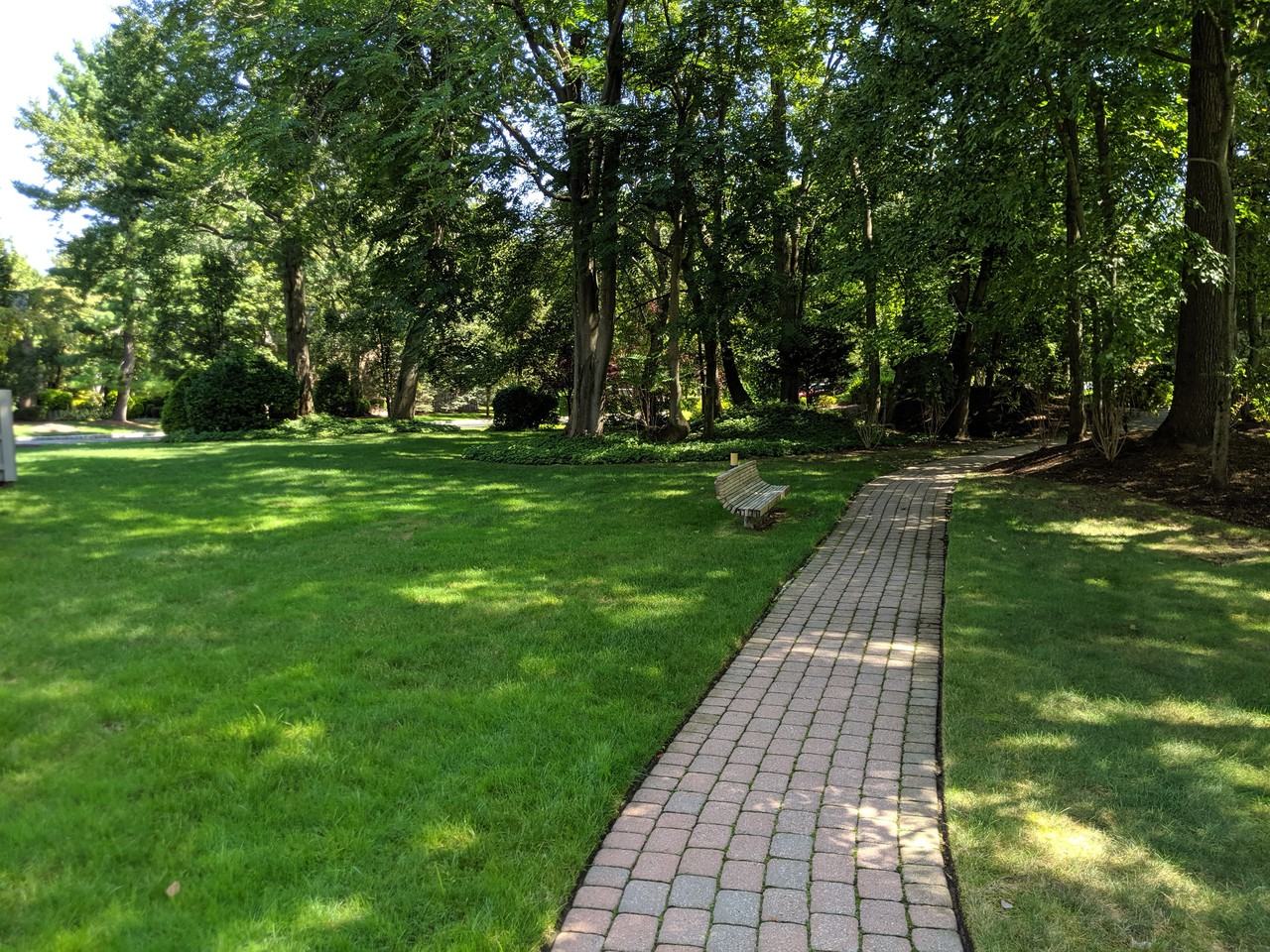 218 Pond Terrace - Photo 3 of 8