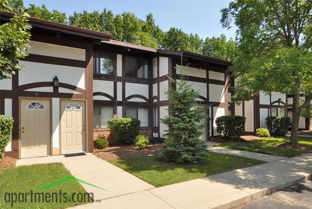 Park Avenue Apartments - Photo 2 of 7