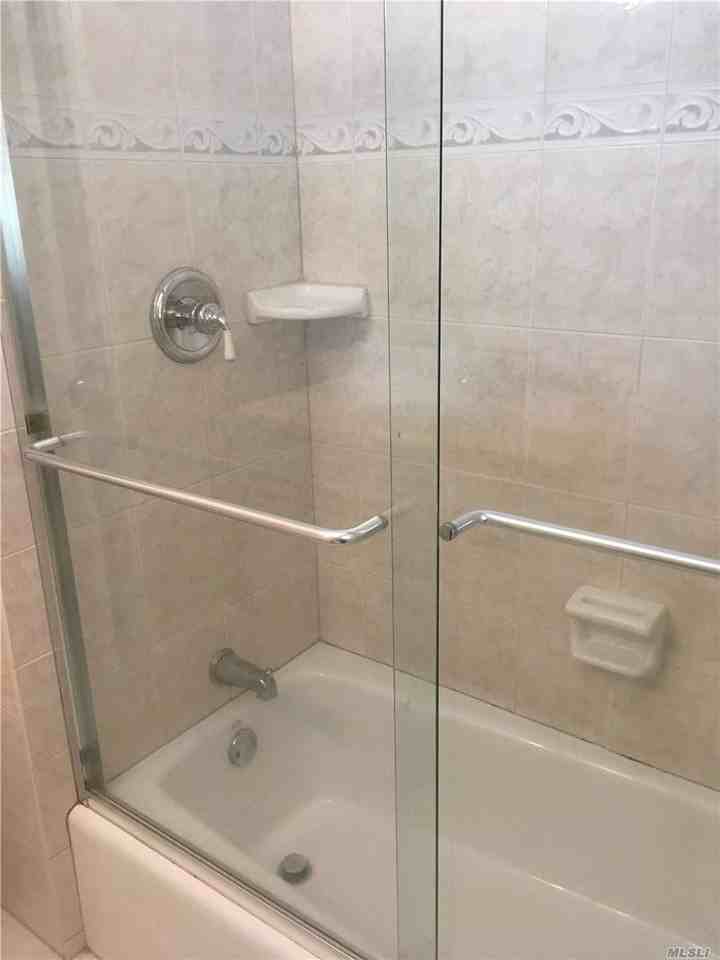 60 Hale St - Photo 3 of 5