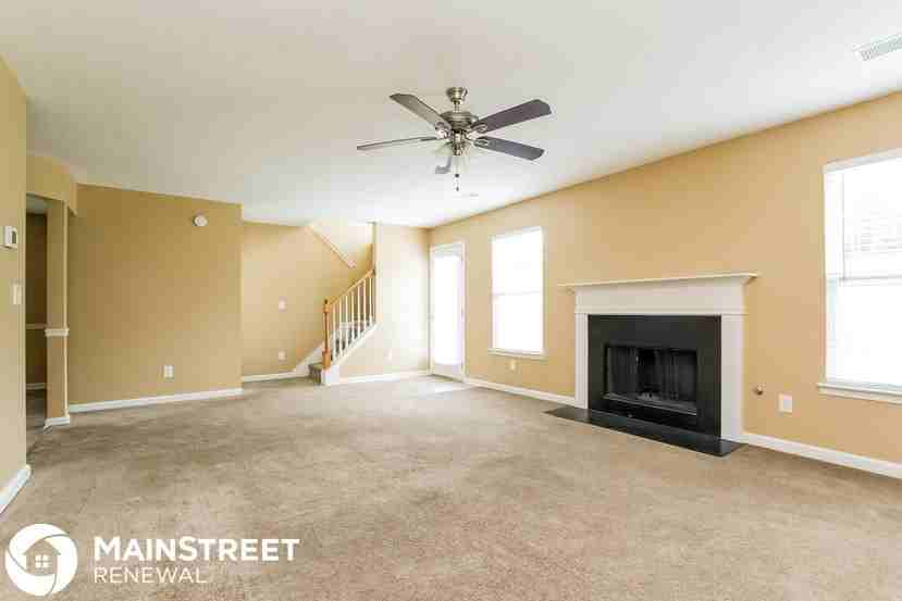 8858 Seneca Rd - Photo 3 of 15