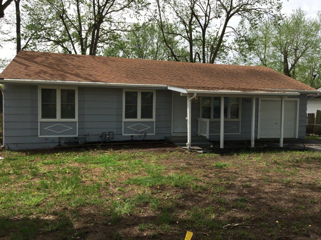 705 Marcia Ave - Photo 2 of 15