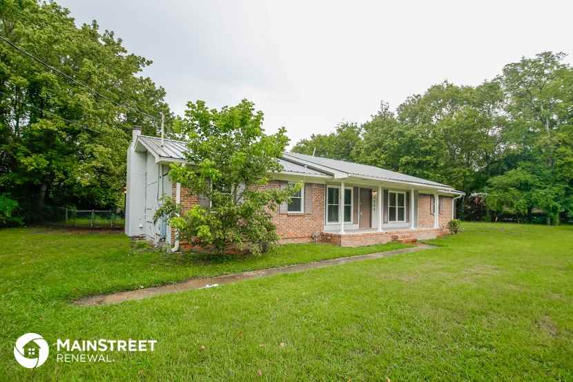 2058 Palmer Ave - Photo 3 of 16