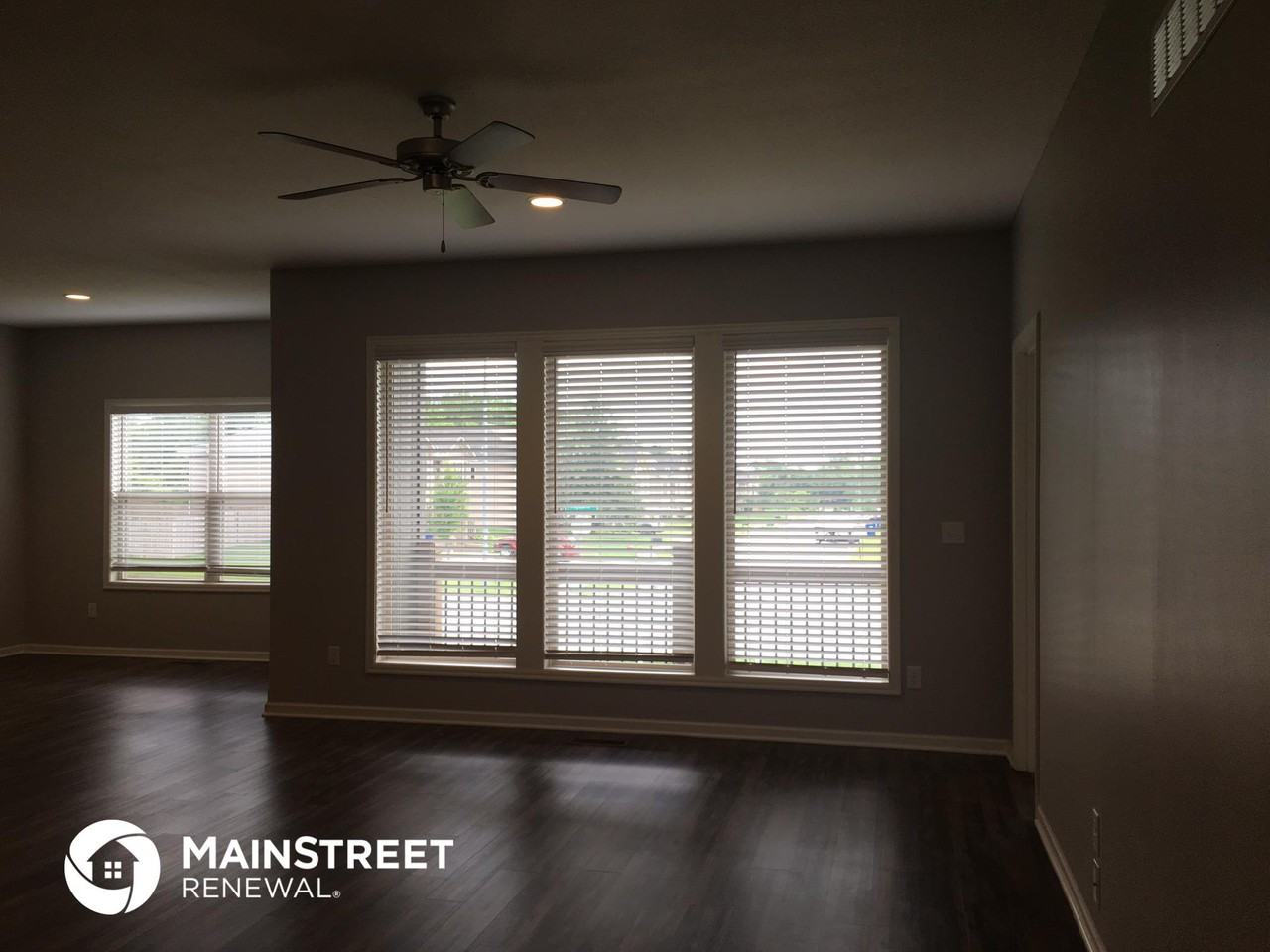 209 Ne Kim Ct - Photo 2 of 17