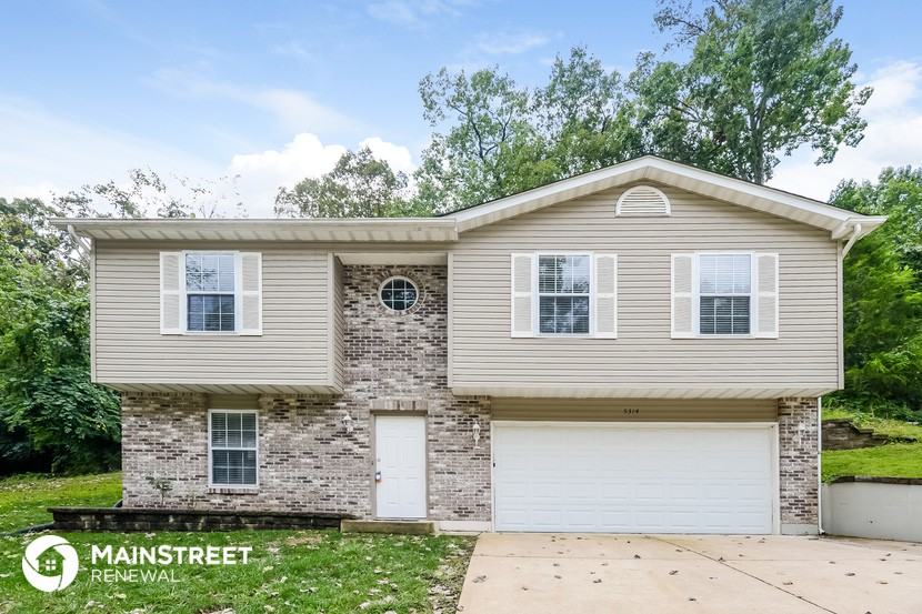 5314 Darkmoor Ln - Photo 2 of 17