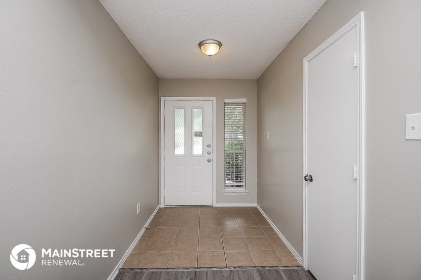 1113 Glen Creek Dr - Photo 3 of 16