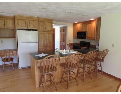 416 Andover St - Photo 3 of 18