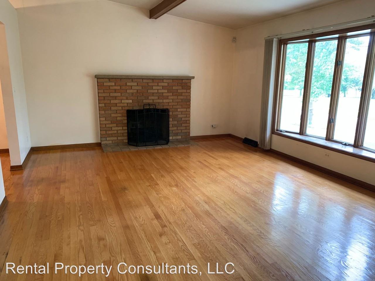 1706 Auburn Ave Ne - Photo 2 of 21