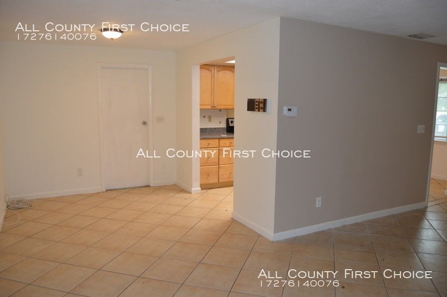 968 Lexington Dr - Photo 2 of 12