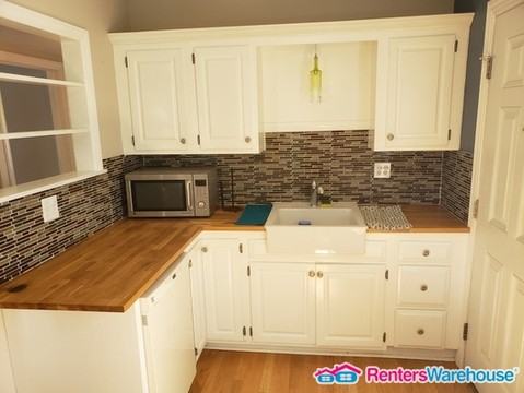 3674 S Pine Ave - Photo 2 of 9