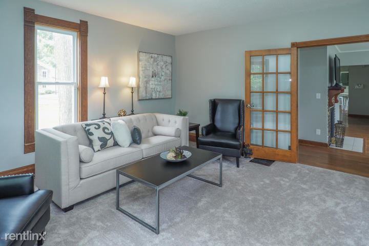 211 S Hillsdale St - Photo 2 of 35