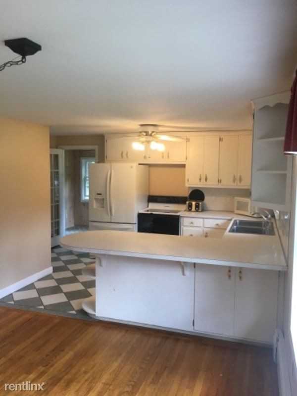 572 Wetherell St - Photo 3 of 19
