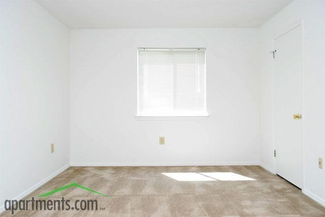 Shayler Glen Apartments - Photo 2 of 20