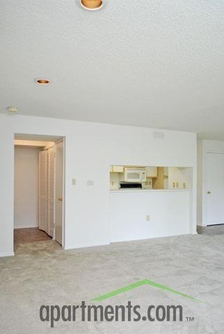 Shayler Glen Apartments - Photo 3 of 20