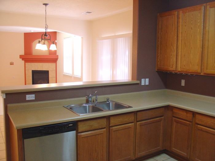 9228 Lower Meadow Avenue Southwest - Photo 3 of 23