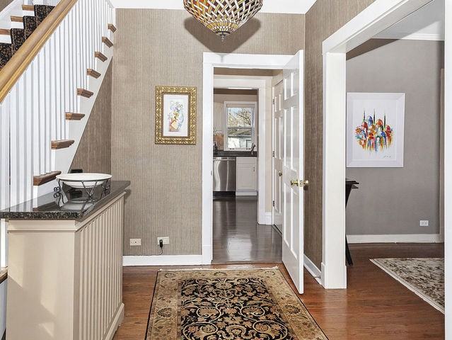 1014 Oakwood - Photo 3 of 29