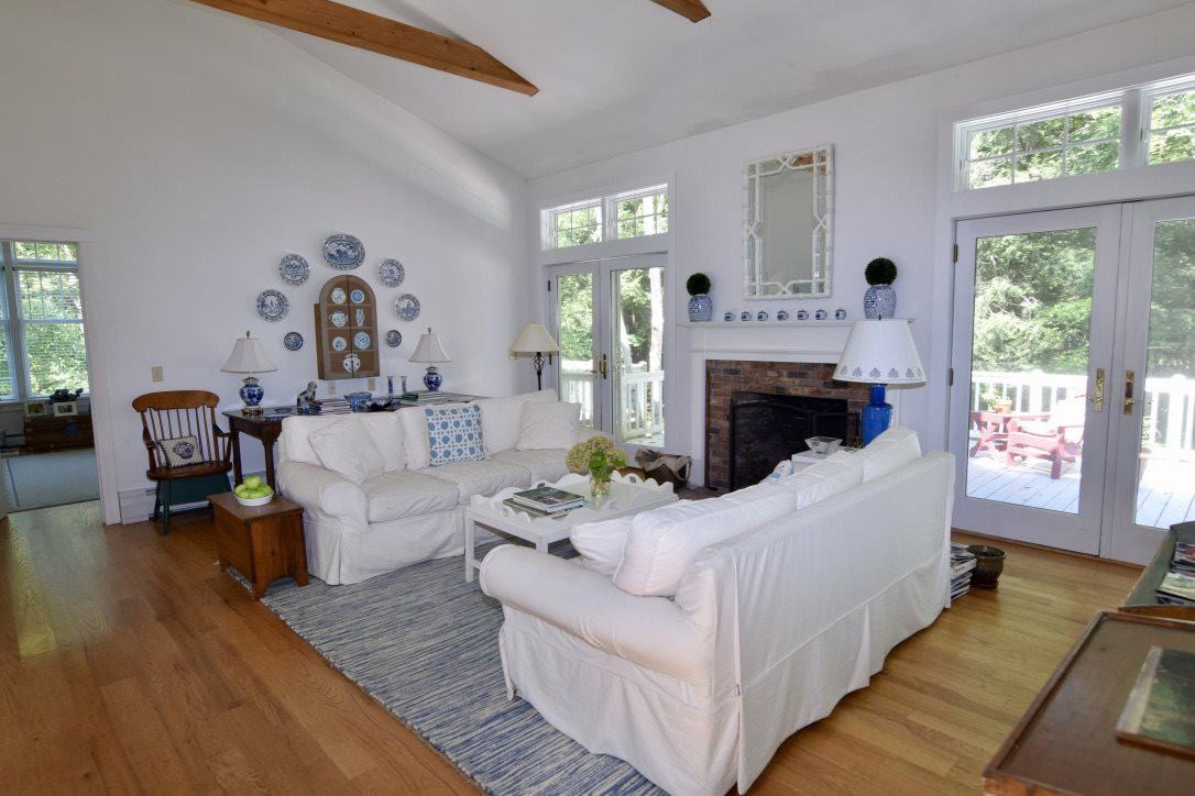 162 Knollwood Road - Photo 2 of 21