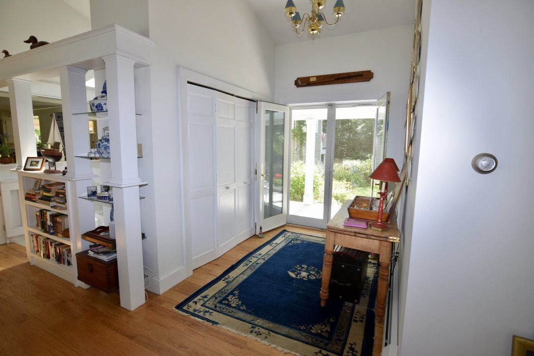 162 Knollwood Road - Photo 3 of 21