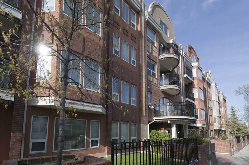 312, 838 - 19 Avenue SW - Photo 2 of 22