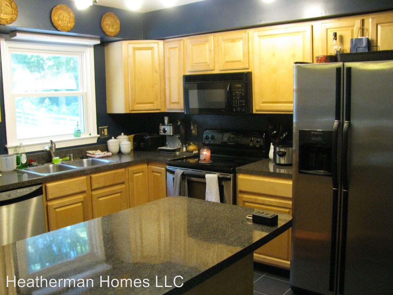 4715 Hopkins Drive - Photo 3 of 27