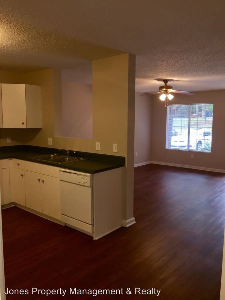 John Street - Photo 3 of 10