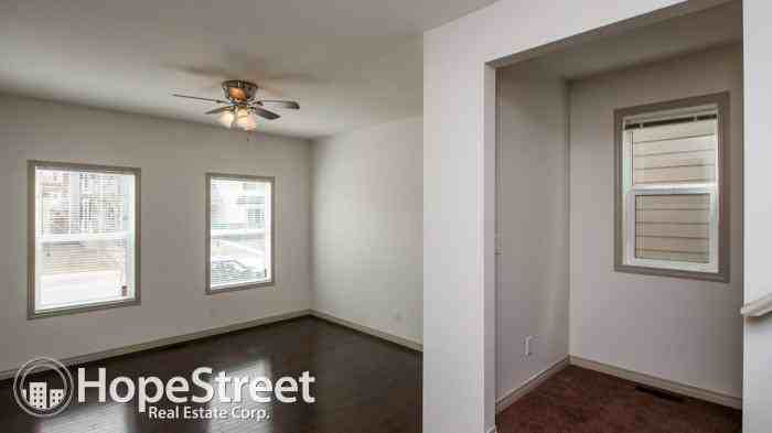 166 Marquis Common Se - Photo 2 of 7