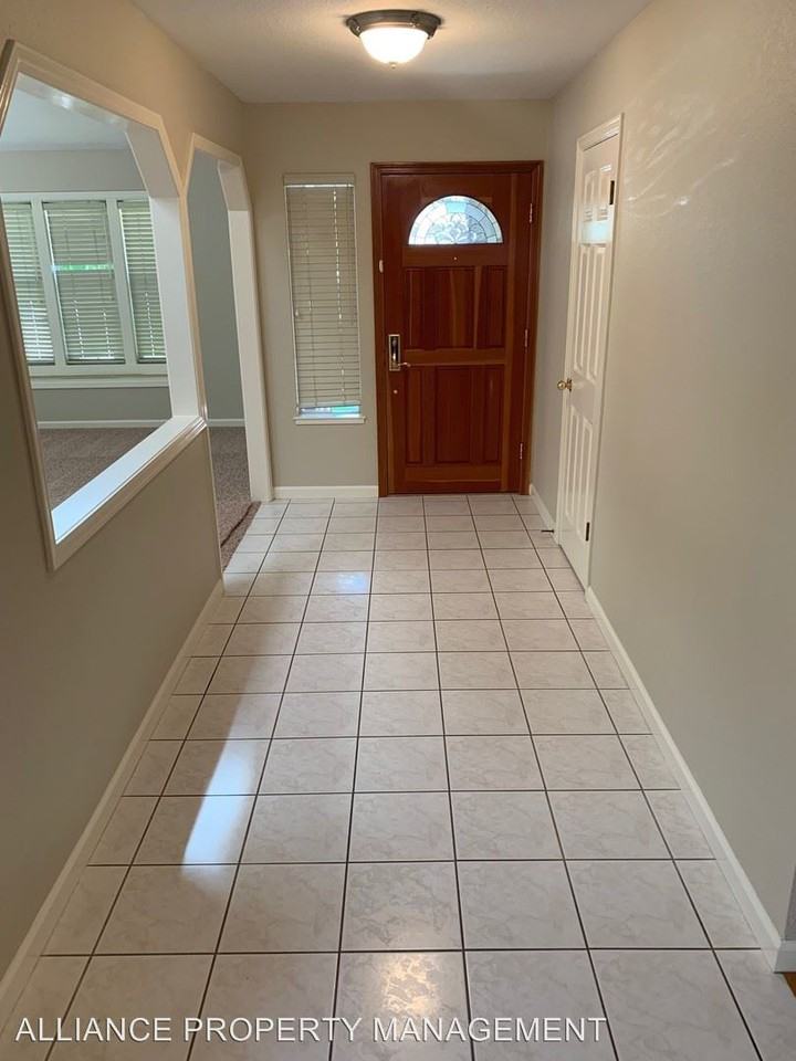 227 Maili Ct - Photo 2 of 22