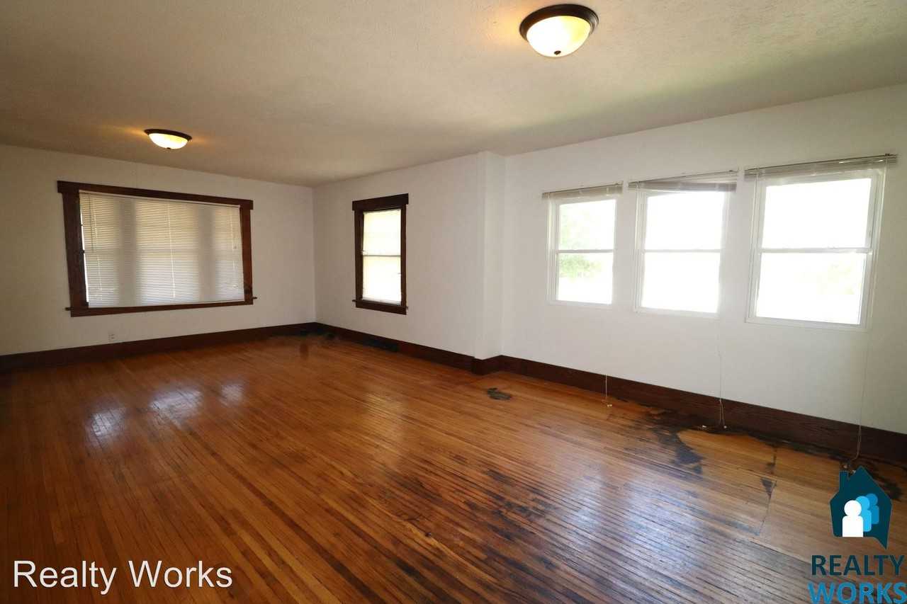 3000 S 13th Street - Photo 2 of 12