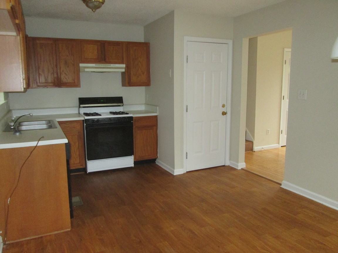 6345 Malone Rd - Photo 4 of 11