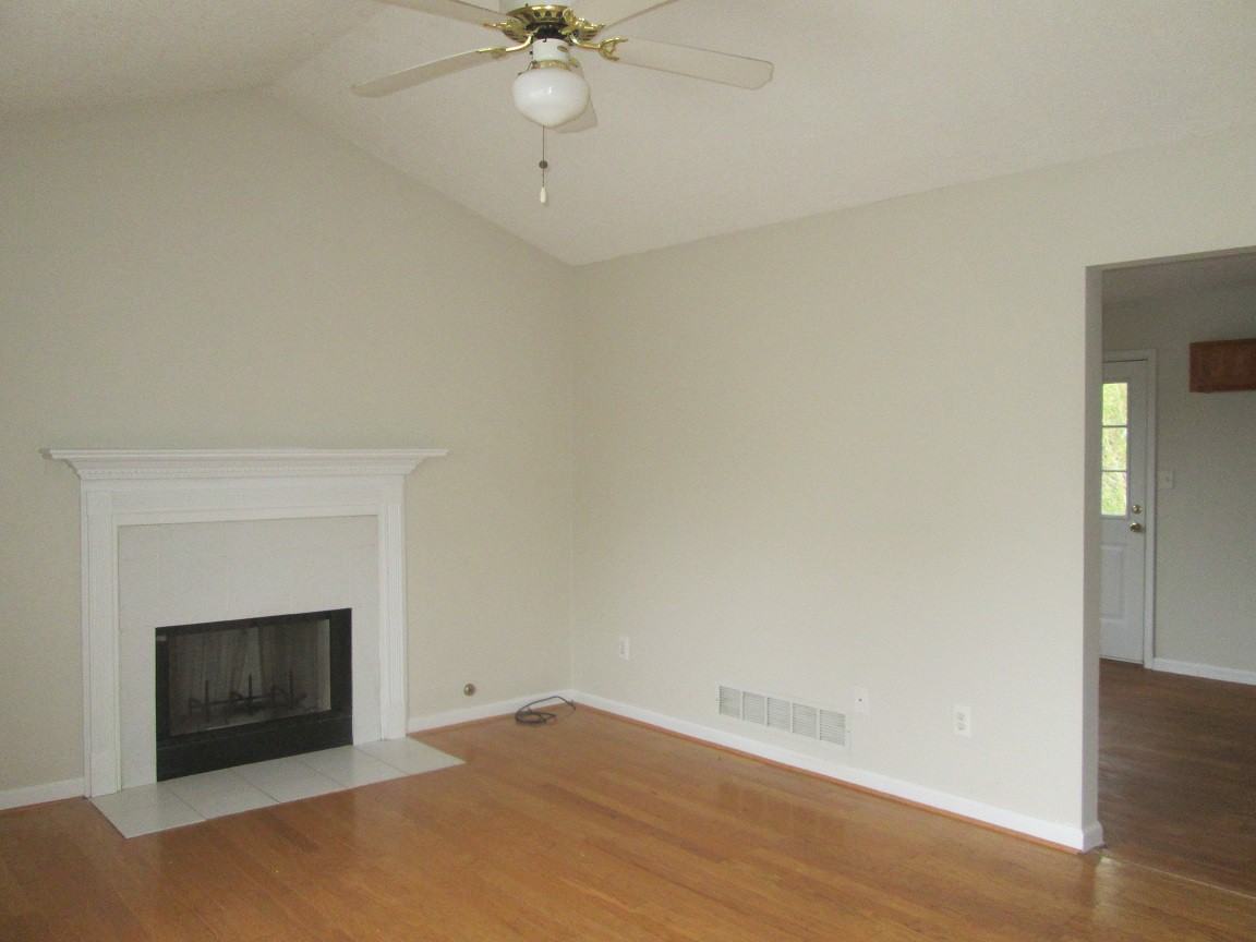 6345 Malone Rd - Photo 6 of 11