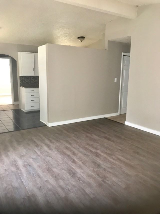 5513 N Johnstown Ave - Photo 3 of 14