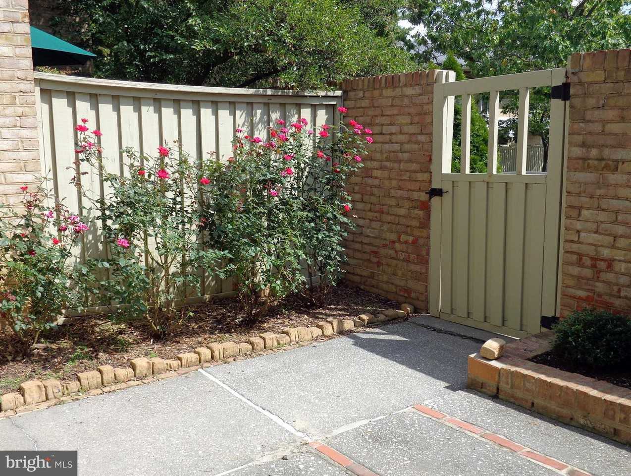 36 Olmsted Green Court - Photo 2 of 23