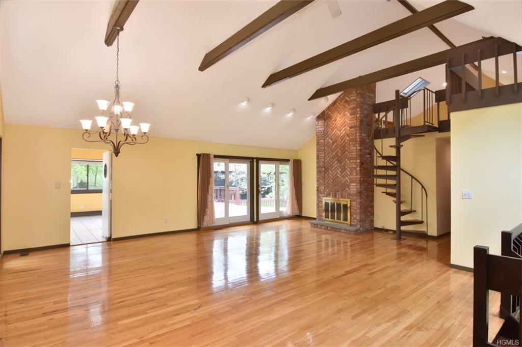 48 Western Drive - Photo 2 of 24
