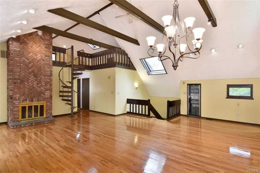 48 Western Drive - Photo 3 of 24