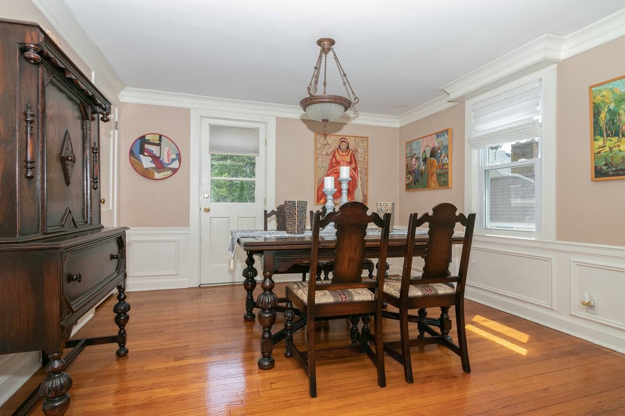 4 Algonquin Drive - Photo 3 of 12