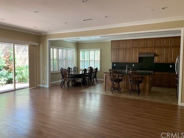 73 Bloomington - Photo 2 of 18