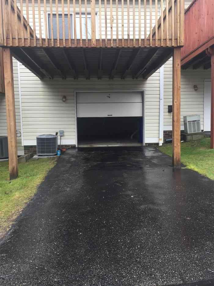 2561 Hawthorne Drive - Photo 2 of 18