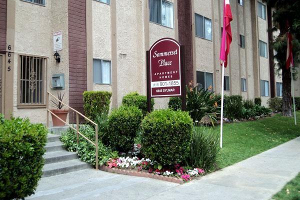 Somerset Place Apartments - Photo 2 of 5