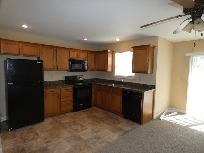 13617 Oak Valley Drive - Photo 3 of 17